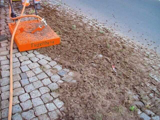 Moderne Technik fürs Pflastern und Verfüllen Moderne Technik fürs Pflastern und Verfüllen