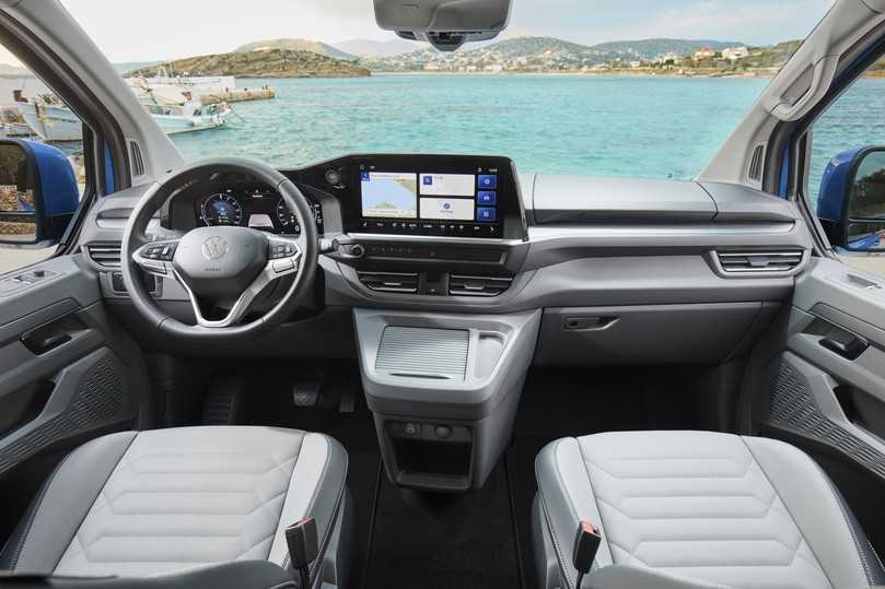 Das Cockpit ist weitgehend digitalisiert und empfängt den Fahrer mit übersichtlichen, gut ablesbaren Instrumenten. | Foto: VW Nutzfahrzeuge Das Cockpit ist weitgehend digitalisiert und empfängt den Fahrer mit übersichtlichen, gut ablesbaren Instrumenten. | Foto: VW Nutzfahrzeuge