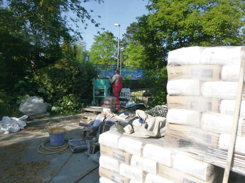 Die Mischanlage für das Verfüllmaterial zur Ringraumverdämmung. | Foto: Swietelsky-Faber Die Mischanlage für das Verfüllmaterial zur Ringraumverdämmung. | Foto: Swietelsky-Faber