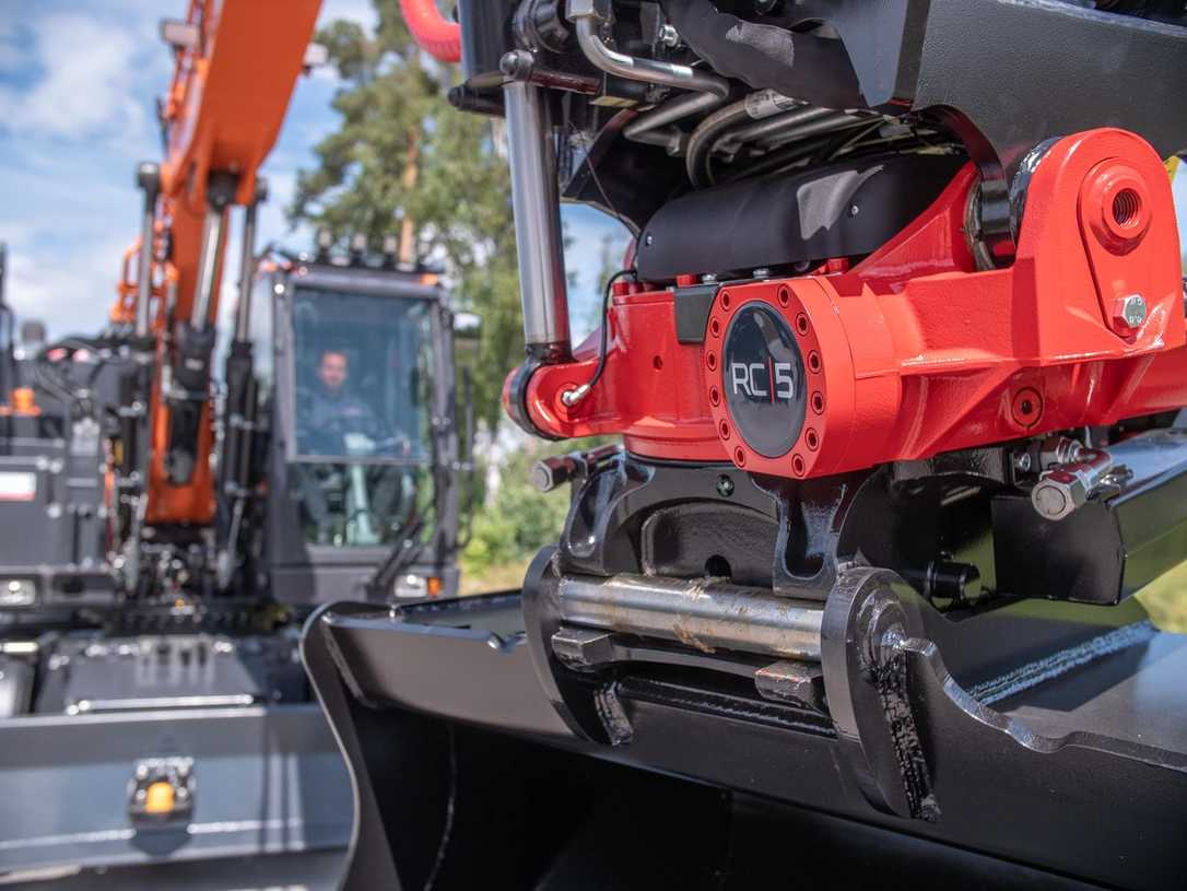 Rototilt RC-Tiltrotatoren erhöhen die Effizienz beim Baggern Rototilt RC-Tiltrotatoren erhöhen die Effizienz beim Baggern