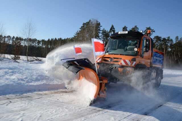 Unimog Praxistag: Einsatzmöglichkeiten demonstriert Unimog Praxistag: Einsatzmöglichkeiten demonstriert