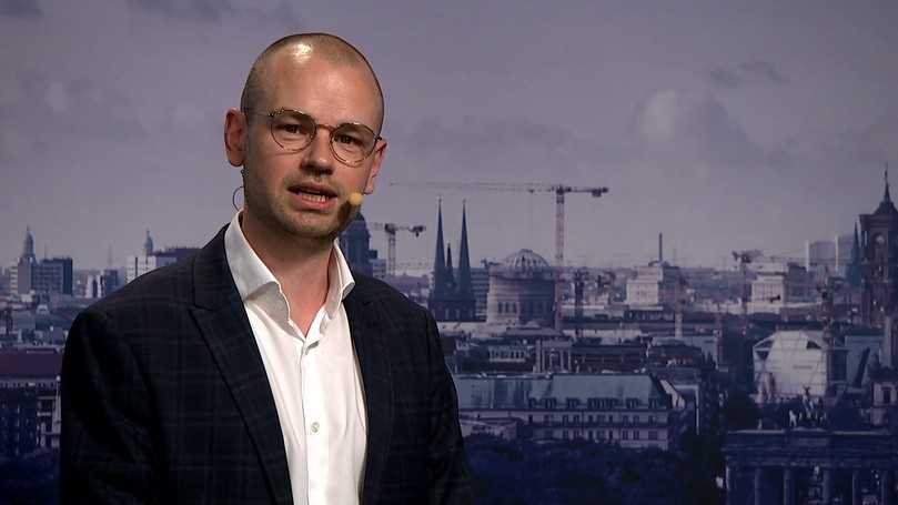 „„Kurzfristig nutzbares Bauland für rund zwei Millionen Wohnungen – das ist ein starkes Signal. Nichtsdestotrotz sind die Rahmenbedingungen zur Erreichung der Ziele aus dem Koalitionsvertrag nicht einfach.“ HGF Tim Oliver Müller, Hauptverband der Deutschen Bauindustrie | Foto: B_I/bb „„Kurzfristig nutzbares Bauland für rund zwei Millionen Wohnungen – das ist ein starkes Signal. Nichtsdestotrotz sind die Rahmenbedingungen zur Erreichung der Ziele aus dem Koalitionsvertrag nicht einfach.“ HGF Tim Oliver Müller, Hauptverband der Deutschen Bauindustrie | Foto: B_I/bb