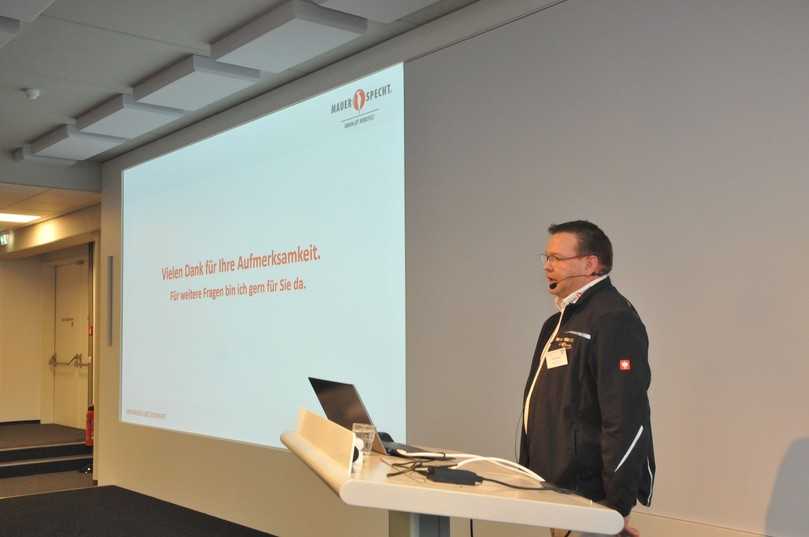 Tino Bermich sprach über die möglichen Anwendungen von Wasser-Höchstdruckstrahlen. | Foto: Sven Thürnau Tino Bermich sprach über die möglichen Anwendungen von Wasser-Höchstdruckstrahlen. | Foto: Sven Thürnau