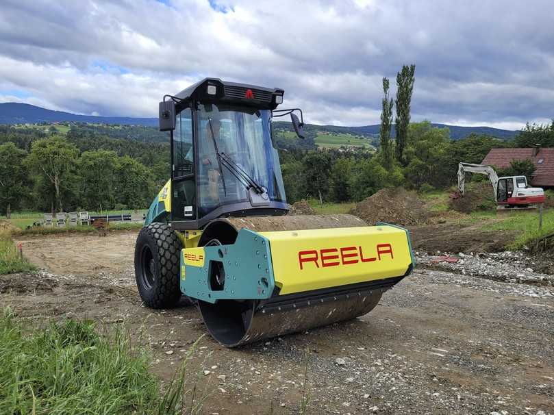 Selbst eine Steigung von über 50 % meistert der ARS 70 problemlos. | Foto: Ammann Group Selbst eine Steigung von über 50 % meistert der ARS 70 problemlos. | Foto: Ammann Group