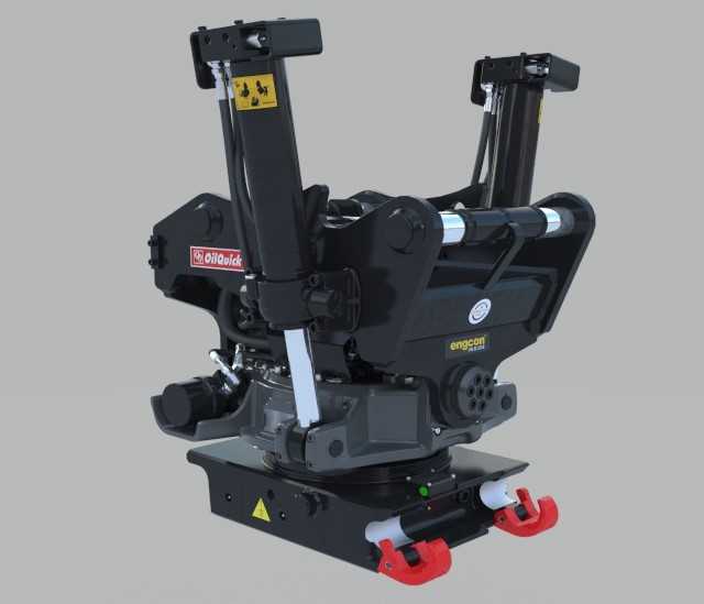 Der neue Oilquick-Tiltrotator mit Engcon-Drehantrieb: Das Label "Engcon inside“ weist auf die neue Partnerschaft hin.