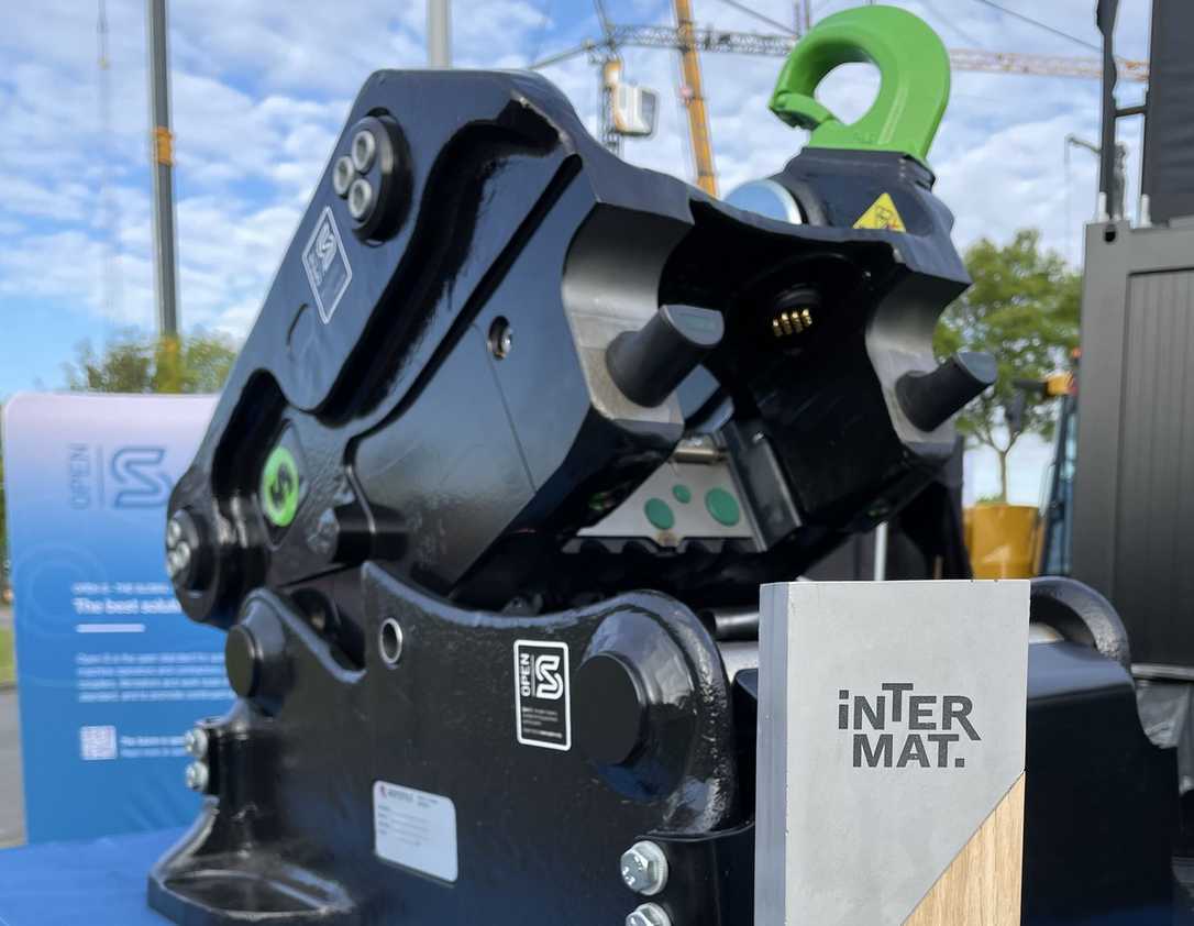 Open-S-Standard für vollhydraulische Bagger-Schnellwechsler expandiert nach Asien und USA Open-S-Standard für vollhydraulische Bagger-Schnellwechsler expandiert nach Asien und USA