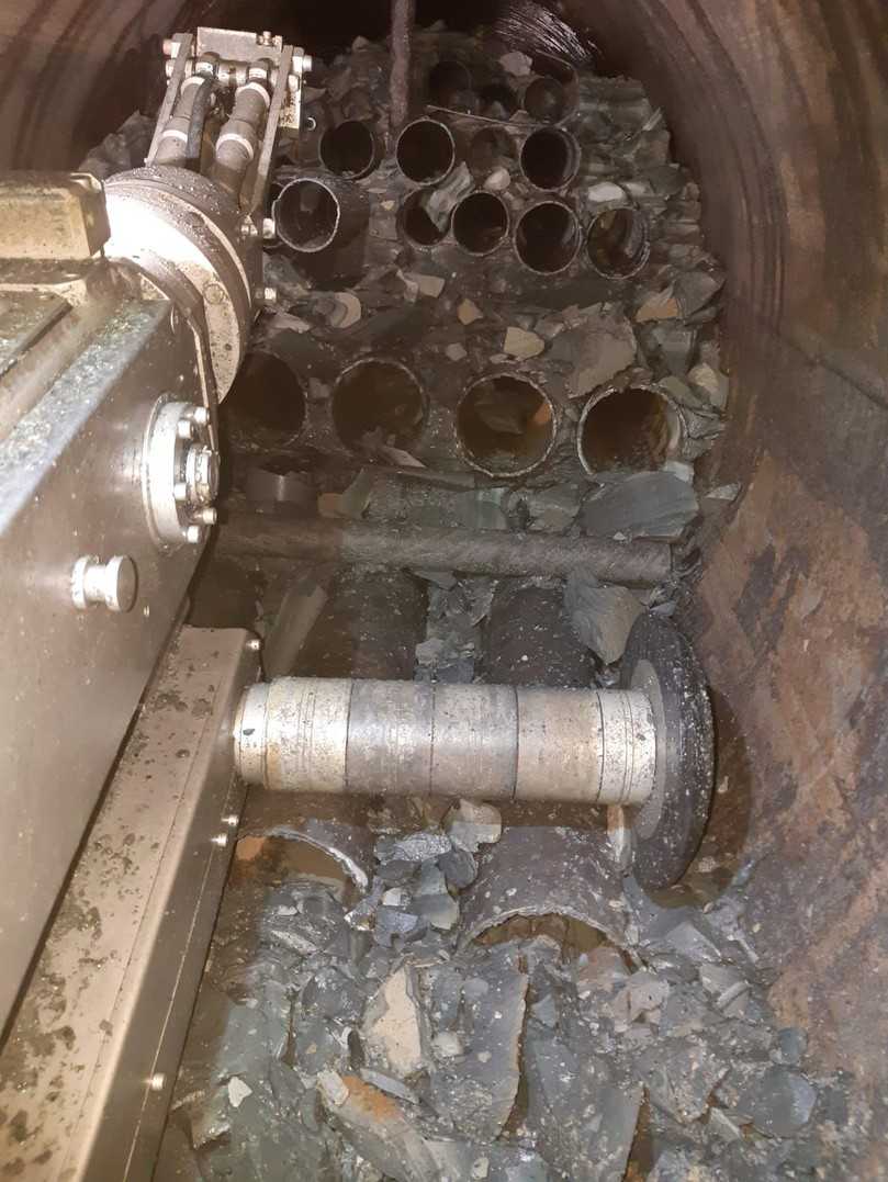 Verdämmte PVC- und Stahlrohre sowie verschweißte Querriegel | Foto: Mauerspecht Verdämmte PVC- und Stahlrohre sowie verschweißte Querriegel | Foto: Mauerspecht
