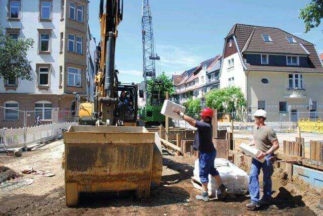 Das Compound ist entsprechend dem Schaufelinhalt abgewogen und in wasserlöslichen Säcken verpackt: Das ergibt ganze Säcke pro Schaufel. Das Compound ist entsprechend dem Schaufelinhalt abgewogen und in wasserlöslichen Säcken verpackt: Das ergibt ganze Säcke pro Schaufel.