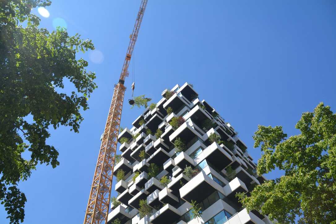 Wie am Hochhaus ein Wald wachsen kann Wie am Hochhaus ein Wald wachsen kann