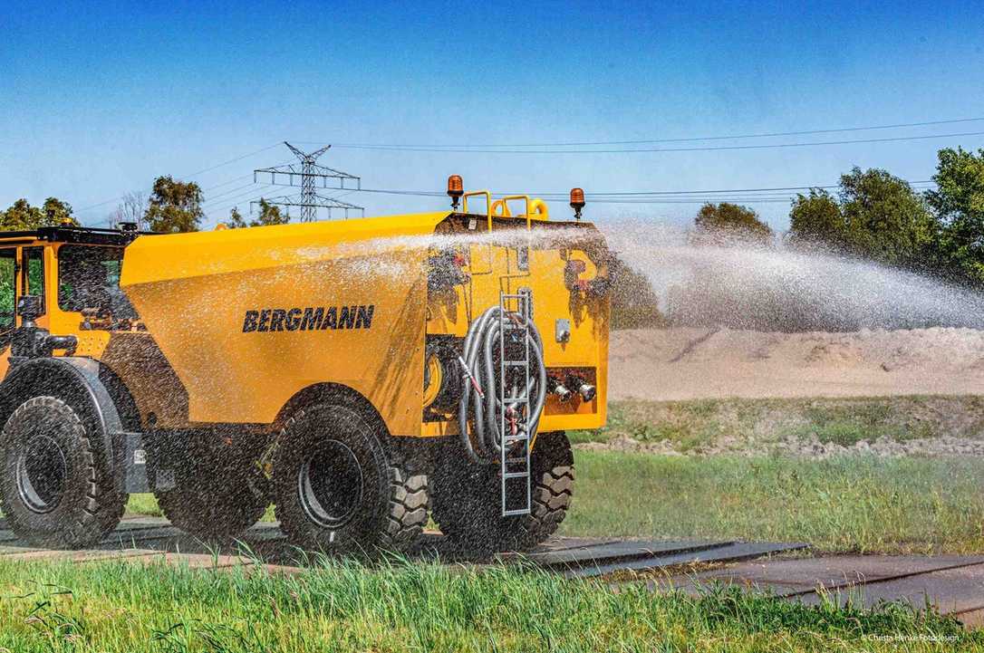 Bergmann Water Cart für die mobile Staubbindung auf Baustellen Bergmann Water Cart für die mobile Staubbindung auf Baustellen