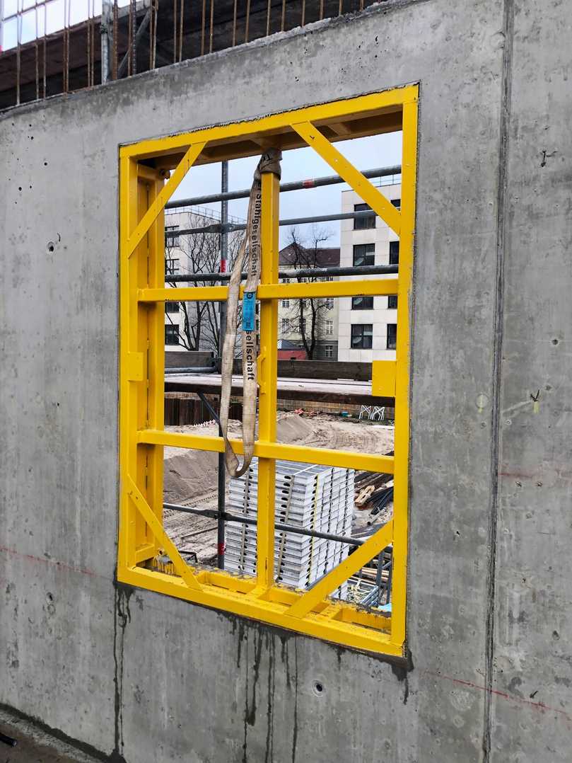 Fensterschalungen bieten höchste Wirtschaftlichkeit für die Baustelle, da sie vielfach wiederverwendbar sind und umständliche Holzarbeiten vermeiden. | Foto: Robusta-Gaukel Fensterschalungen bieten höchste Wirtschaftlichkeit für die Baustelle, da sie vielfach wiederverwendbar sind und umständliche Holzarbeiten vermeiden. | Foto: Robusta-Gaukel