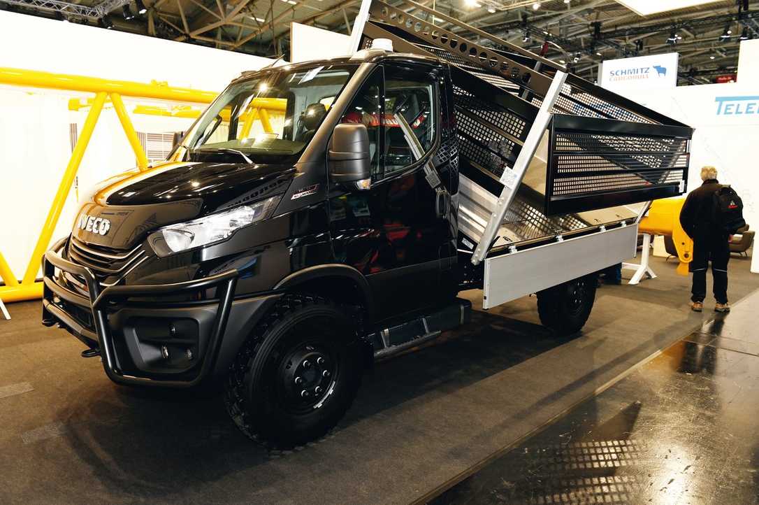 Iveco Daily mit Alu-Kipper und Laubgitter von Henschel Iveco Daily mit Alu-Kipper und Laubgitter von Henschel
