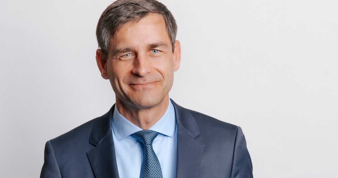 Hauser ist neuer Geschäftsführer bei Doka Hauser ist neuer Geschäftsführer bei Doka
