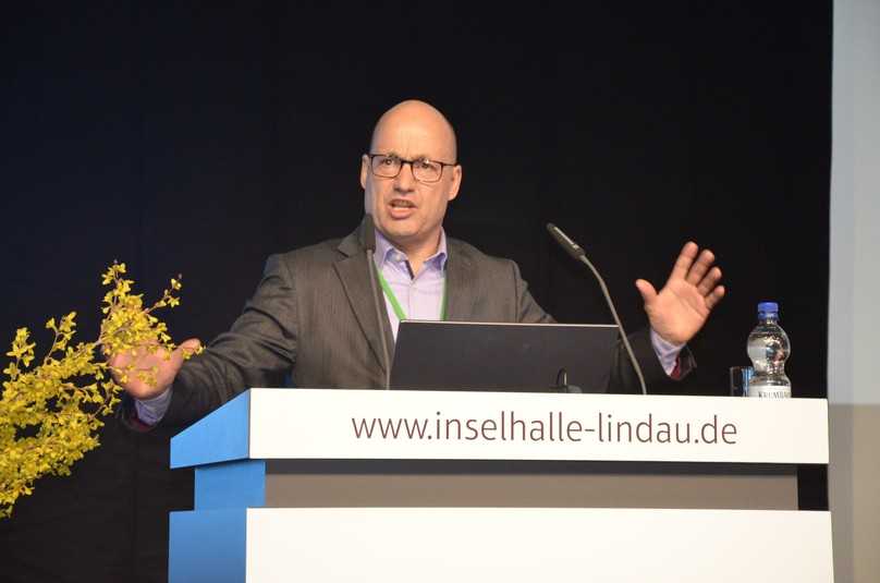 Wie können wasserwirtschaftliche Belange stärker bzw. wirksamer berücksichtigt werden? Einen Einblick in die Dortmunder Praxis gab Dr. Christian Falk. | Foto: B_I/Valdix Wie können wasserwirtschaftliche Belange stärker bzw. wirksamer berücksichtigt werden? Einen Einblick in die Dortmunder Praxis gab Dr. Christian Falk. | Foto: B_I/Valdix