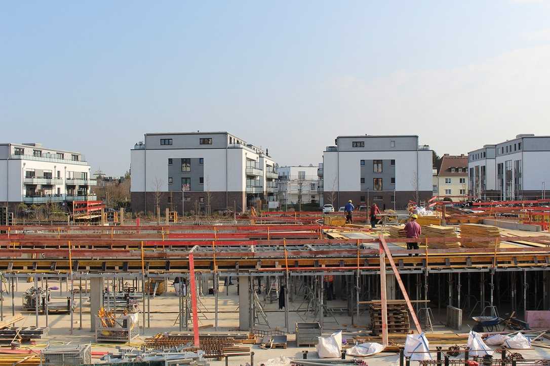 Bauprojekt: Kaum Platz für die Schalung beim Vier-Höfe-Quartier Bauprojekt: Kaum Platz für die Schalung beim Vier-Höfe-Quartier