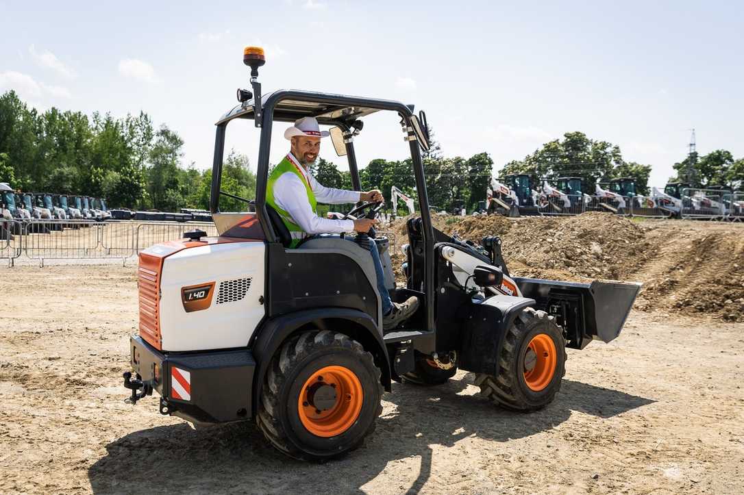 Bobcat Demo Days Radlader L95 und Knicklader L35 und L40 in Dobris Bobcat Demo Days Radlader L95 und Knicklader L35 und L40 in Dobris