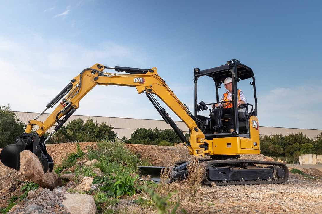 Caterpillar-Minibagger: Neue Cat Baumaschinen mit Einsatzgewichten von 2,7 bis 3,5 Tonnen. Caterpillar-Minibagger: Neue Cat Baumaschinen mit Einsatzgewichten von 2,7 bis 3,5 Tonnen.