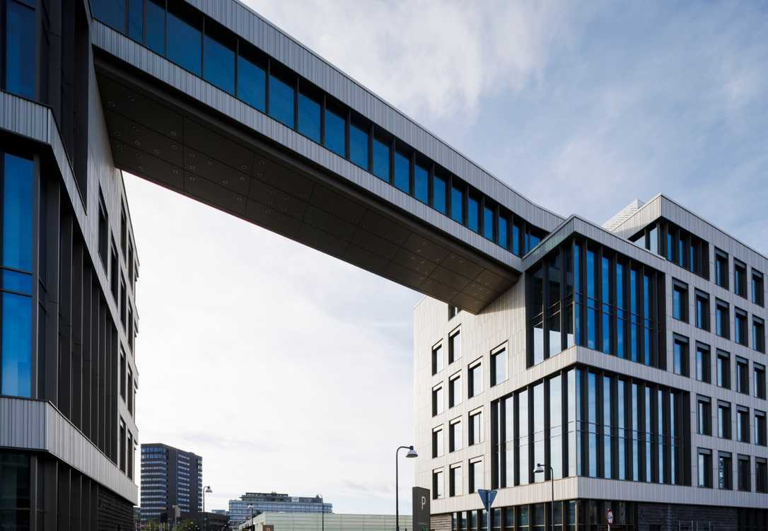Tonality zeigt neue Fassadenkeramik auf der BAU 2025 in München Tonality zeigt neue Fassadenkeramik auf der BAU 2025 in München