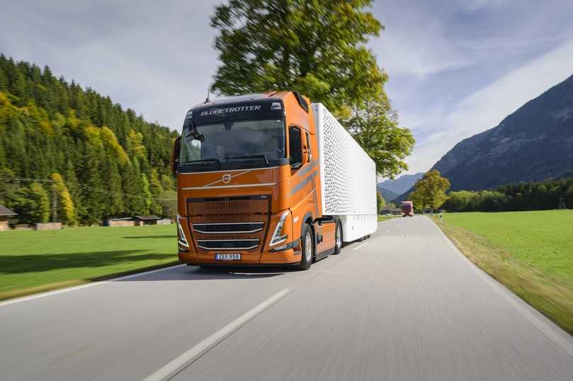 Der klassische Diesel Volvo FH500 I-Save fordert seine Gas- und Strom-Brüder heraus. | Foto: Volvo Trucks Der klassische Diesel Volvo FH500 I-Save fordert seine Gas- und Strom-Brüder heraus. | Foto: Volvo Trucks
