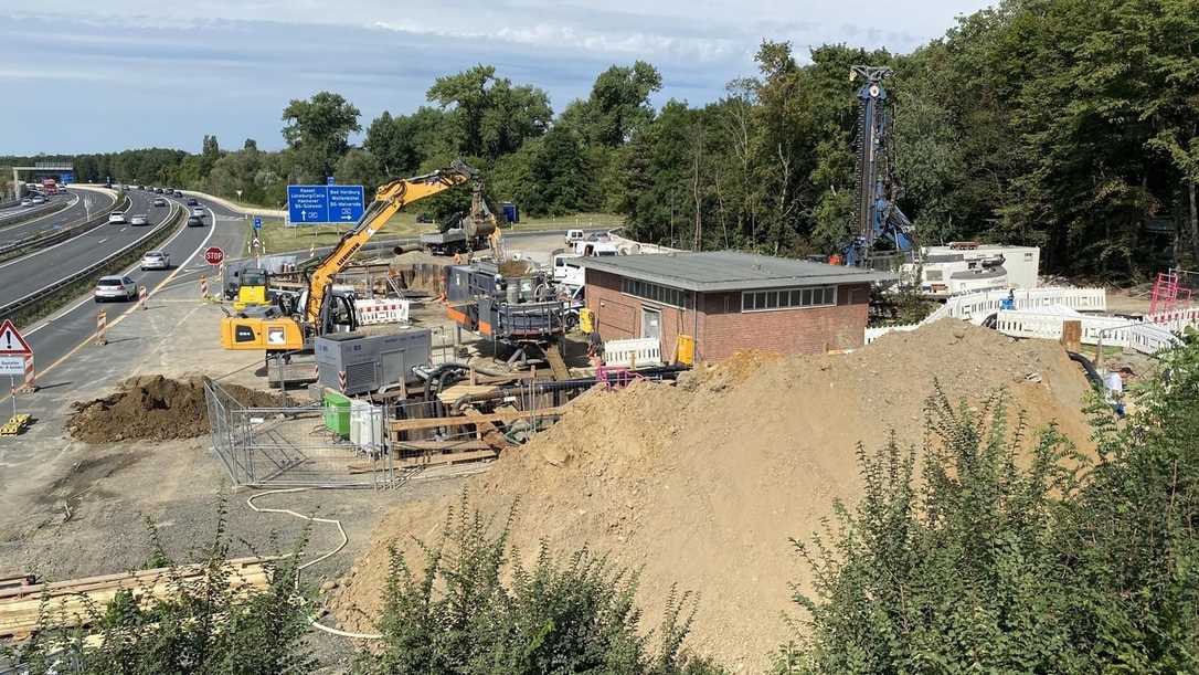Flüssigboden-Einsatz am Kreuz Braunschweig Süd Flüssigboden-Einsatz am Kreuz Braunschweig Süd