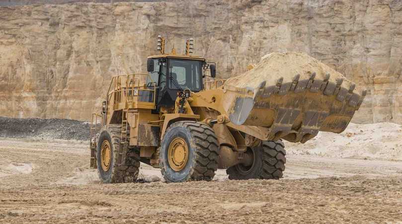 Auch für den Radlader Cat 988K ist die "Command"-Fernsteuerung erhältlich. Der Bausatz kann zwischen ähnlichen Maschinen gewechselt werden, um den Betreibern mehr Flexibilität zu bieten. | Foto: Caterpillar Auch für den Radlader Cat 988K ist die "Command"-Fernsteuerung erhältlich. Der Bausatz kann zwischen ähnlichen Maschinen gewechselt werden, um den Betreibern mehr Flexibilität zu bieten. | Foto: Caterpillar