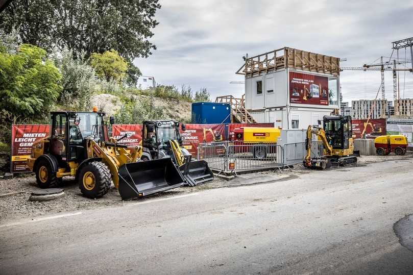 Bringt den Mietpark zum Kunden: Mit der App Rental+ von Zeppelin Rental kommen Bauunternehmen schneller an die benötigten Baumaschinen und Geräte. | Foto: Zeppelin Rental Bringt den Mietpark zum Kunden: Mit der App Rental+ von Zeppelin Rental kommen Bauunternehmen schneller an die benötigten Baumaschinen und Geräte. | Foto: Zeppelin Rental