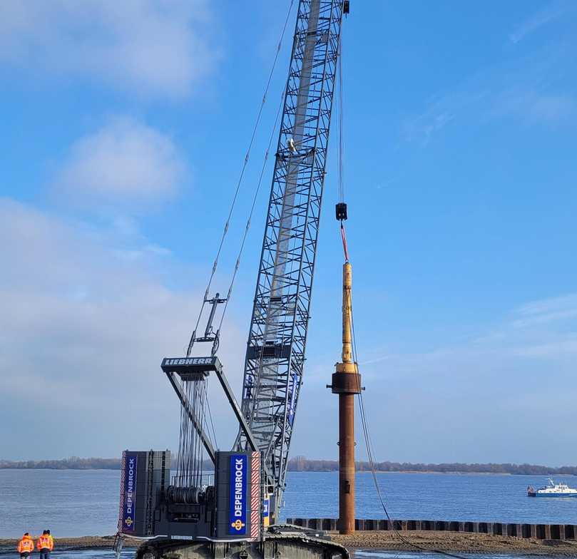 Der LR1400SX mit seinem 56 Meter langen Ausleger verfügt über ein umfassendes Sicherheitskonzept und Traglasten von 400 Tonnen. | Foto: Depenbrock Der LR1400SX mit seinem 56 Meter langen Ausleger verfügt über ein umfassendes Sicherheitskonzept und Traglasten von 400 Tonnen. | Foto: Depenbrock