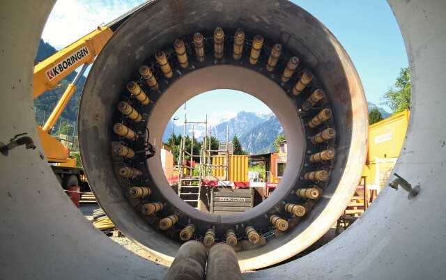 Ausbau der Wasserkraft in der Schweiz: Rohrvortriebe im Grenzbereich Ausbau der Wasserkraft in der Schweiz: Rohrvortriebe im Grenzbereich