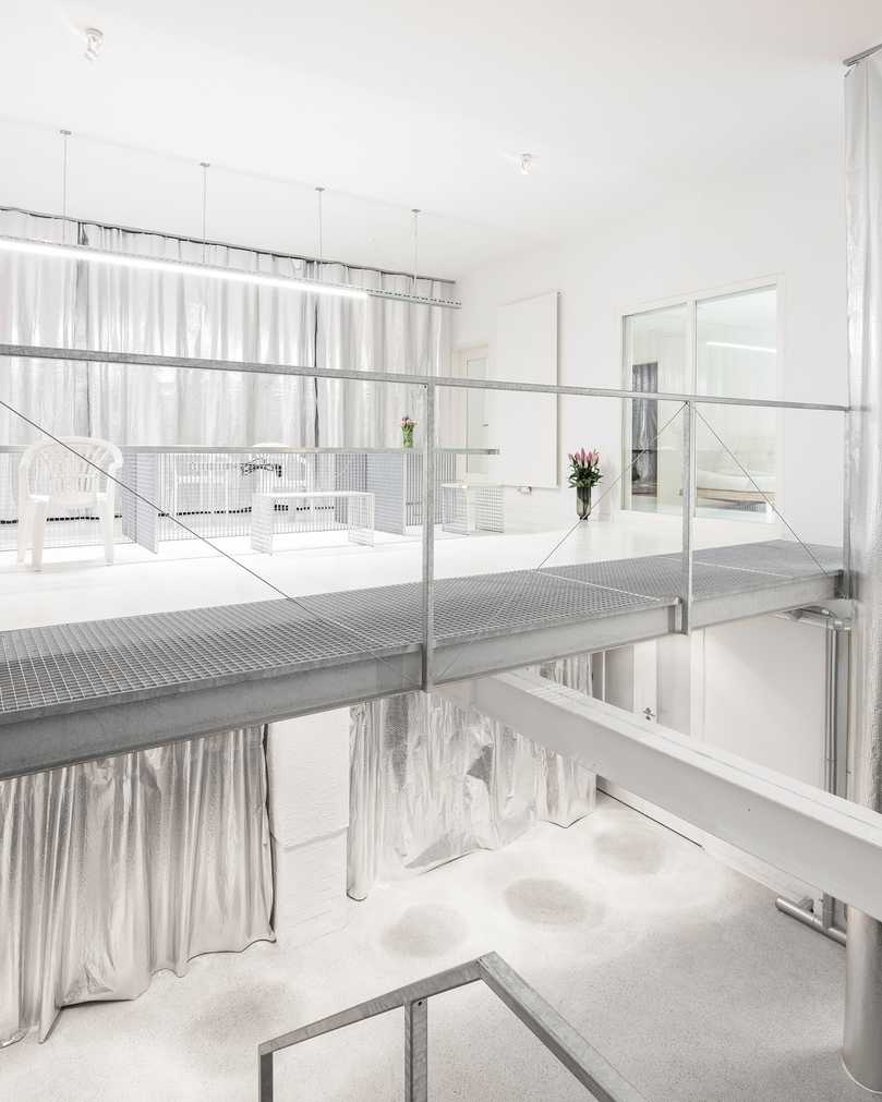 Büro Wagner erhielt für das Projekt Büro mit silbernem Vorhang eine Anerkennung in der Kategorie Architektur. | Foto: Kim Fohmann Büro Wagner erhielt für das Projekt Büro mit silbernem Vorhang eine Anerkennung in der Kategorie Architektur. | Foto: Kim Fohmann
