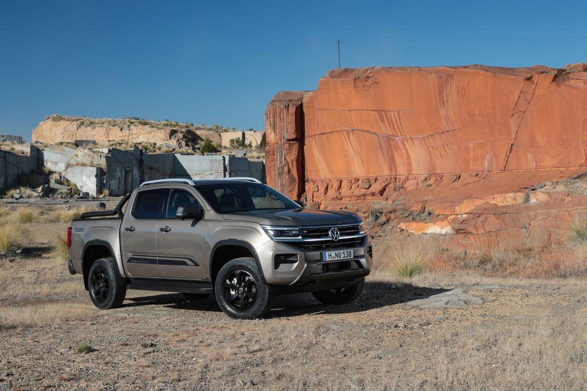 Technisch und optisch auf der Höhe der Zeit: Die zweite Generation des VW Amarok rollt ab Anfang 2023 zu den deutschen Kunden. | Foto: Volkswagen Technisch und optisch auf der Höhe der Zeit: Die zweite Generation des VW Amarok rollt ab Anfang 2023 zu den deutschen Kunden. | Foto: Volkswagen