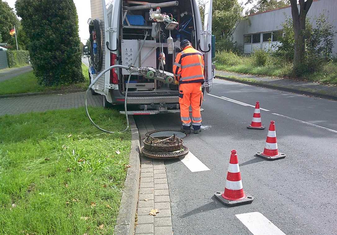 Umfangreiche Sanierung mit verschiedenen Verfahren Umfangreiche Sanierung mit verschiedenen Verfahren