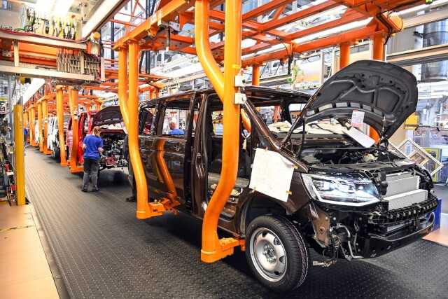 Nach fünf Wochen Corona-Zwangspause nimmt VW die Nutzfahrzeugproduktion heute wieder auf. | Foto: VW Nutzfahrzeuge Nach fünf Wochen Corona-Zwangspause nimmt VW die Nutzfahrzeugproduktion heute wieder auf. | Foto: VW Nutzfahrzeuge
