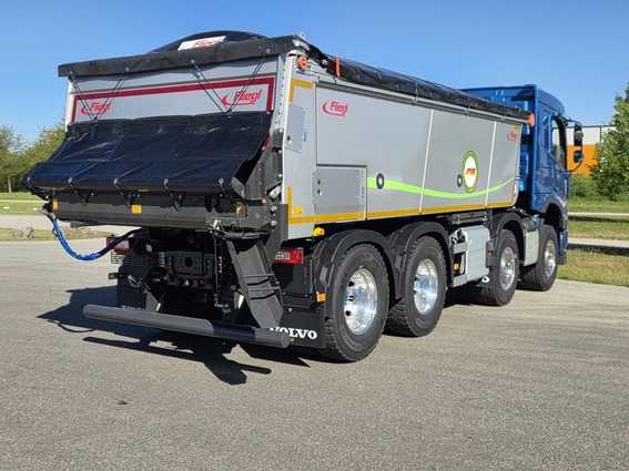 Präzise Dosierung im Graben: Fliegl präsentiert das Wiesel Compact