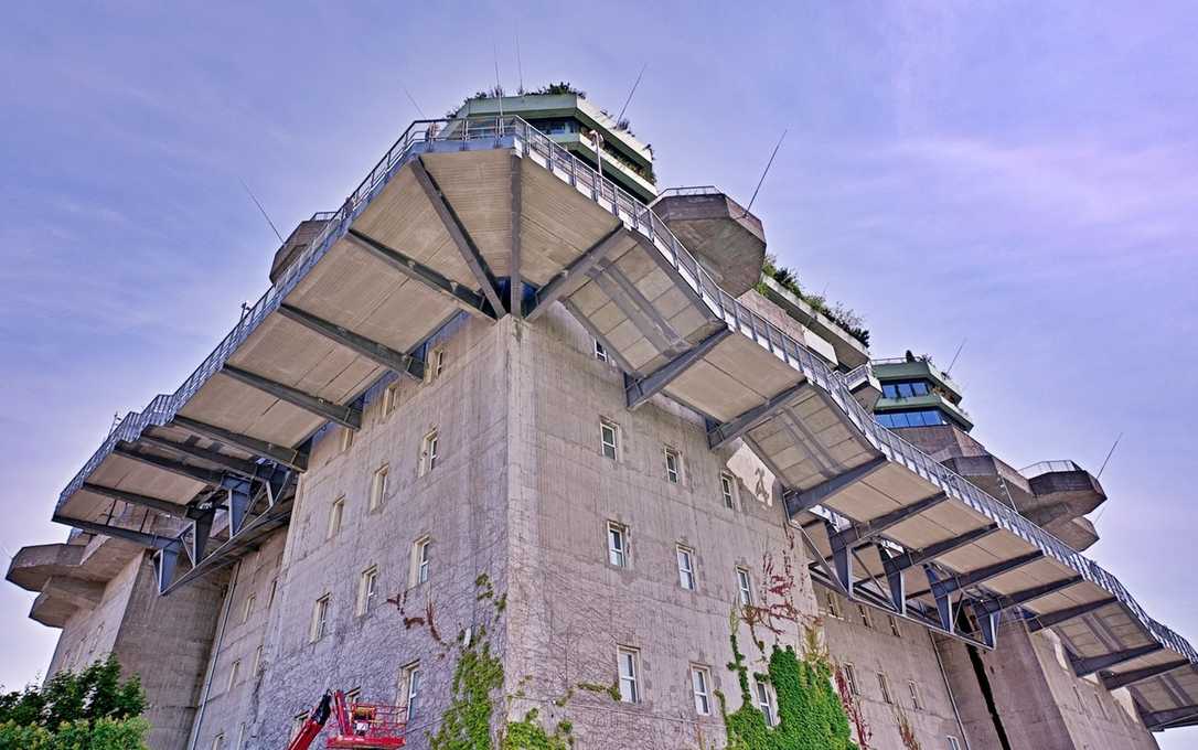 Hochbunker St. Pauli: Bergpfad rund um Hamburgs grüne Attraktion Hochbunker St. Pauli: Bergpfad rund um Hamburgs grüne Attraktion