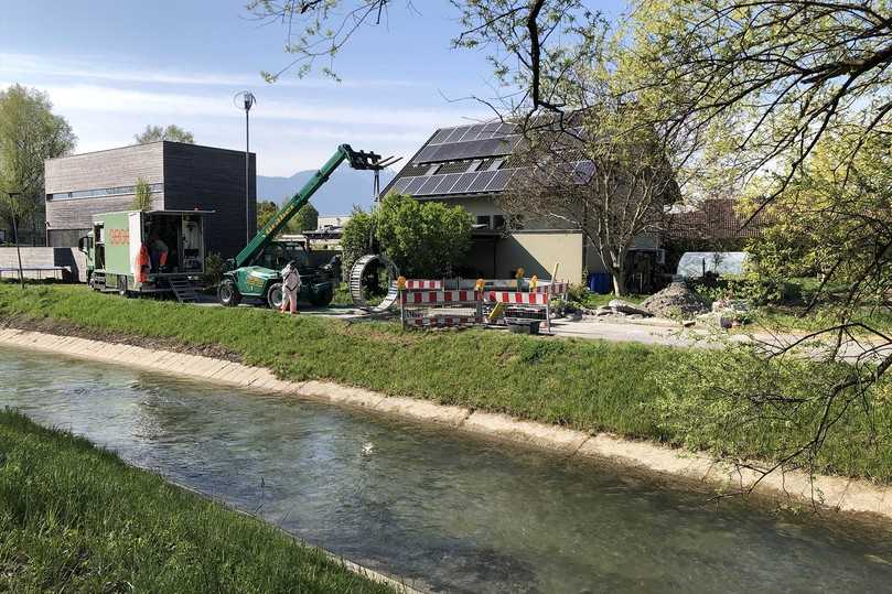 Einrichten der Wickelmaschine | Foto: Geiger Kanaltechnik Einrichten der Wickelmaschine | Foto: Geiger Kanaltechnik