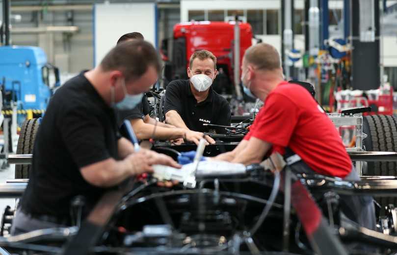 Für die Serienfertigung schult MAN sein Personal im Umgang mit Hochvolttechnik. | Foto: MAN Truck & Bus Für die Serienfertigung schult MAN sein Personal im Umgang mit Hochvolttechnik. | Foto: MAN Truck & Bus