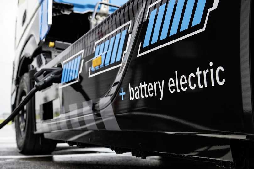 Die drei Batteriepakete liefern eine Gesamtkapazität von über 600 kWh. | Foto: Daimler Truck AG Die drei Batteriepakete liefern eine Gesamtkapazität von über 600 kWh. | Foto: Daimler Truck AG