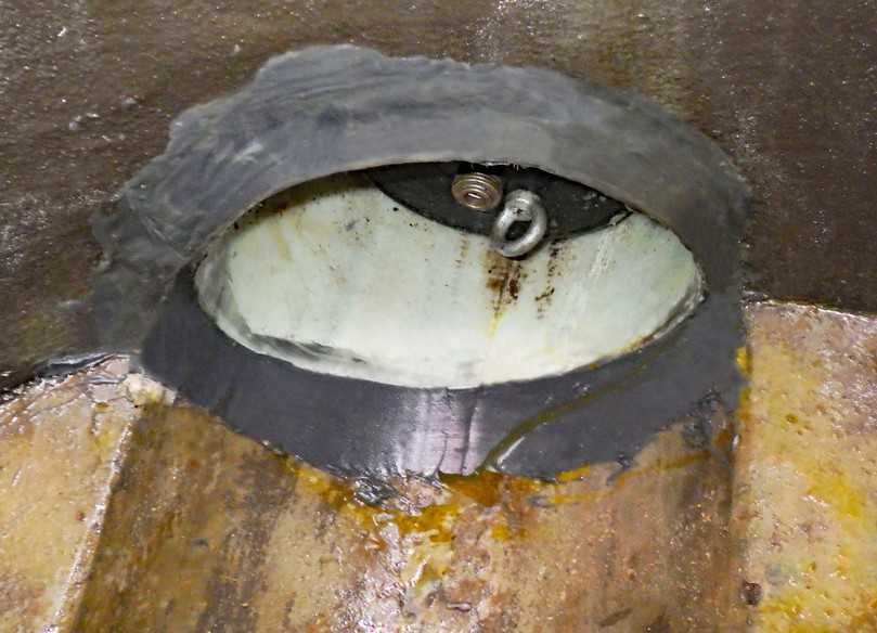 Ausgeführte Lineranbindung mit Konudur Flexfit CS unmittelbar nach der abschließenden Glättung mit Pflanzenöl, das anschließend mit Tüchern aufgenommen wurde | Foto: MC-Bauchemie Ausgeführte Lineranbindung mit Konudur Flexfit CS unmittelbar nach der abschließenden Glättung mit Pflanzenöl, das anschließend mit Tüchern aufgenommen wurde | Foto: MC-Bauchemie