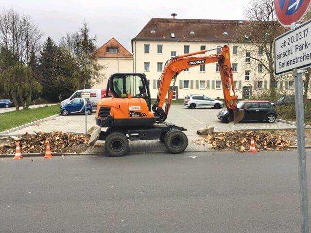 Mit der korrekt angeschliffenen Wurzelratte lässt sich der Stubben Stück für Stück abschaben. | Fotos: Mathias Wolff, Firma Holz-Wolff Mit der korrekt angeschliffenen Wurzelratte lässt sich der Stubben Stück für Stück abschaben. | Fotos: Mathias Wolff, Firma Holz-Wolff