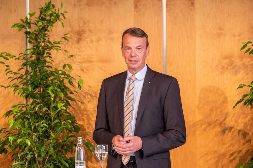 Lutze von Wurmb, Präsident des Bundesverbands Garten-, Landschafts- und Sportplatzbau, auf der digitalen Live-Pressekonferenz zur GaLaBau 2022. | Foto: Thomas Geiger Lutze von Wurmb, Präsident des Bundesverbands Garten-, Landschafts- und Sportplatzbau, auf der digitalen Live-Pressekonferenz zur GaLaBau 2022. | Foto: Thomas Geiger