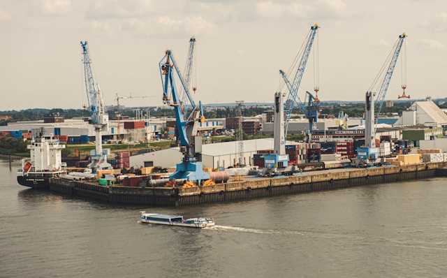 Der Beschluss soll Ende Juni 2024 kommen. Die Neuaufstellung erfolgt nach Anpassungen des Haushalts, die noch von der Bürgerschaft beschlossen werden müssen.
