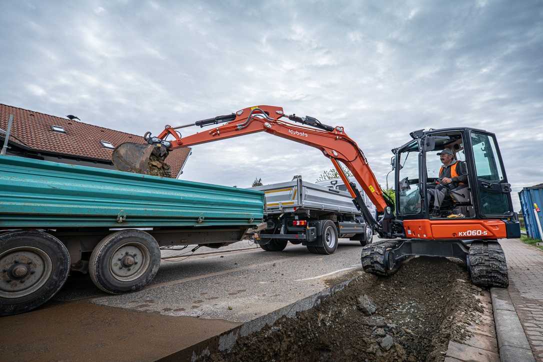 bbi Konjunkturumfrage zu Handel und Vermietung mit Baumaschinen und Baugeräten bbi Konjunkturumfrage zu Handel und Vermietung mit Baumaschinen und Baugeräten