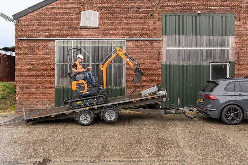 Minibagger DX10Z-7 ist kompakt und lässt sich bequem transportieren. | Foto: Hilderson Foto Minibagger DX10Z-7 ist kompakt und lässt sich bequem transportieren. | Foto: Hilderson Foto