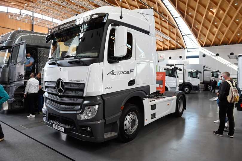 Für kostenbewusste Einsteiger: Der neue Mercedes-Benz Actros F auf der Nufam 2021. | Foto: Quatex Für kostenbewusste Einsteiger: Der neue Mercedes-Benz Actros F auf der Nufam 2021. | Foto: Quatex