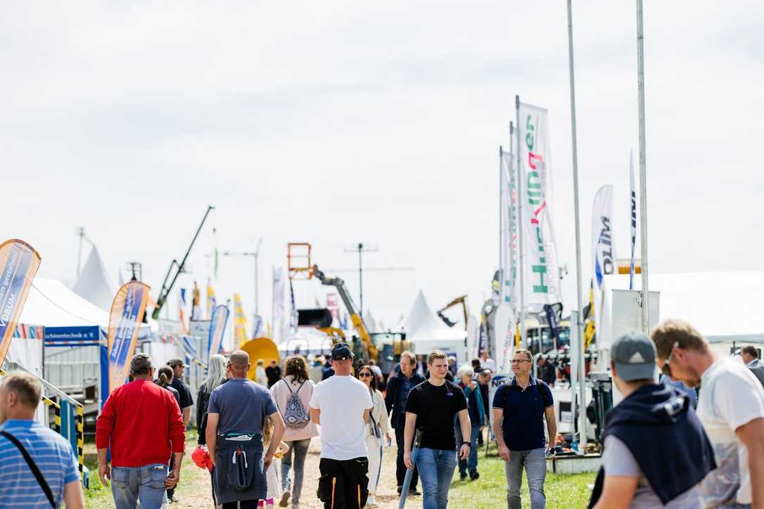 Demonstrationsmesse für Maschinentechnik Recycling Aktiv Tiefbau Live 2023 in Karlsruhe Demonstrationsmesse für Maschinentechnik Recycling Aktiv Tiefbau Live 2023 in Karlsruhe
