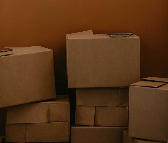 Das Lieferkettensorgfaltspflichtengesetz (LkSG) verpflichtet Unternehmen seit 2023 zu menschen- und umweltrechtlichen Prüfungen entlang ihrer globalen Lieferketten.