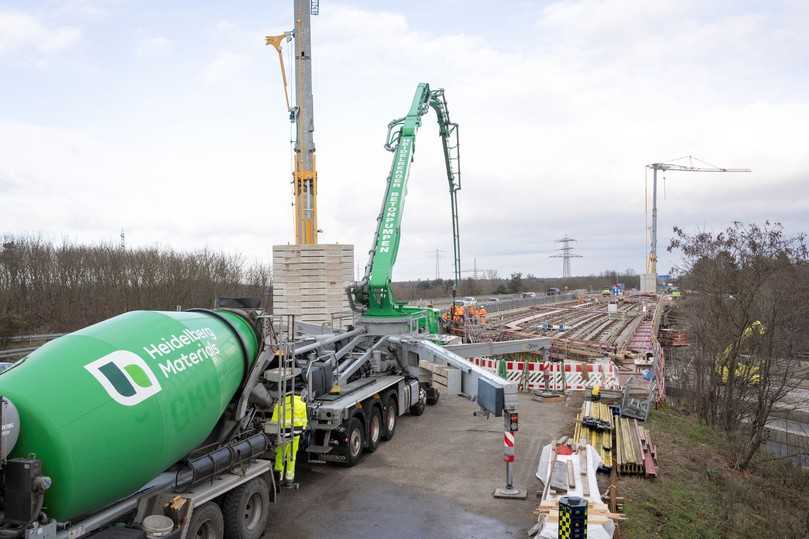 Der eingesetzte Beton hat das Level CSC 3, d.h. die Herstellung des Betons setzt 50 Prozent weniger CO₂ frei als der Beton, den das CSC zum Branchenreferenzwert gemacht hat. | Foto: Heidelberg Materials/Christian Buck Der eingesetzte Beton hat das Level CSC 3, d.h. die Herstellung des Betons setzt 50 Prozent weniger CO₂ frei als der Beton, den das CSC zum Branchenreferenzwert gemacht hat. | Foto: Heidelberg Materials/Christian Buck