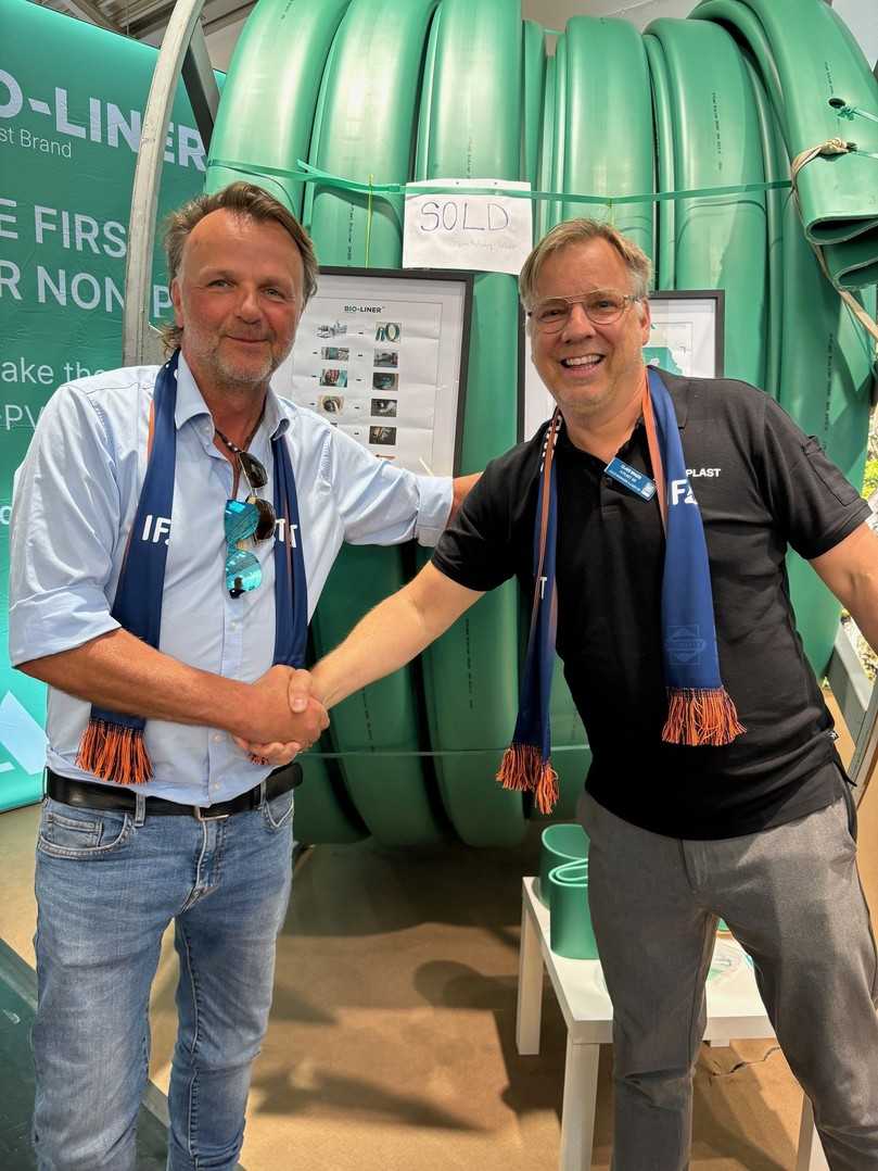 Jörg Brunecker, Geschäftsleitung der Swietelsky-Faber GmbH, und Claes Karlsson Wiger von der Firma A-Plast auf der IFAT | Foto: Swietelsky-Faber GmbH Kanalsanierung Jörg Brunecker, Geschäftsleitung der Swietelsky-Faber GmbH, und Claes Karlsson Wiger von der Firma A-Plast auf der IFAT | Foto: Swietelsky-Faber GmbH Kanalsanierung