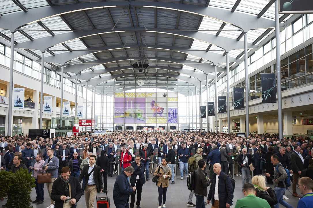 +++ BAU 2025 mit Besucherrückgang beendet +++ B_I MEDIEN Messe-Ticker zur BAU 2025