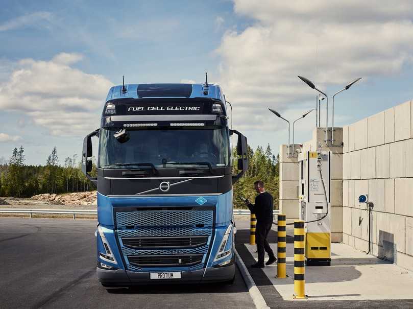 Das Nachtanken in zirka 15 Minuten dauert kaum länger als bei einem Diesel-Truck. | Foto: Volvo Trucks Das Nachtanken in zirka 15 Minuten dauert kaum länger als bei einem Diesel-Truck. | Foto: Volvo Trucks